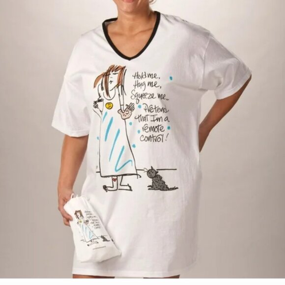 Emerson Street V-neck Short Sleeve Cotton Sleep Shirt "Hold me, Hug me..." - Picture 1 of 6